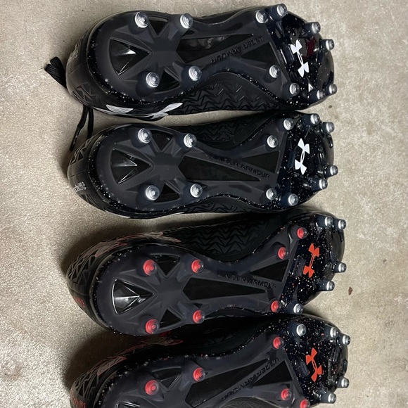 Under Armour Cleats - Picture 6 of 6